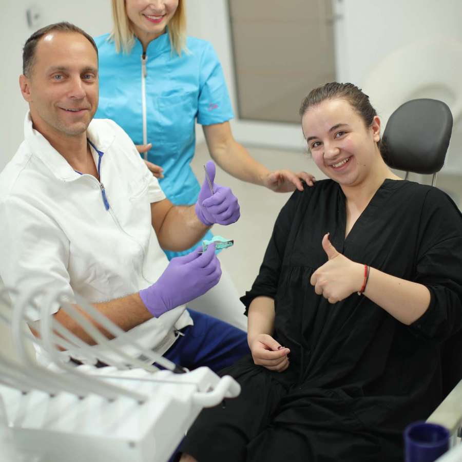 Zadovoljna Pacijentica u Dental Centru Pollak