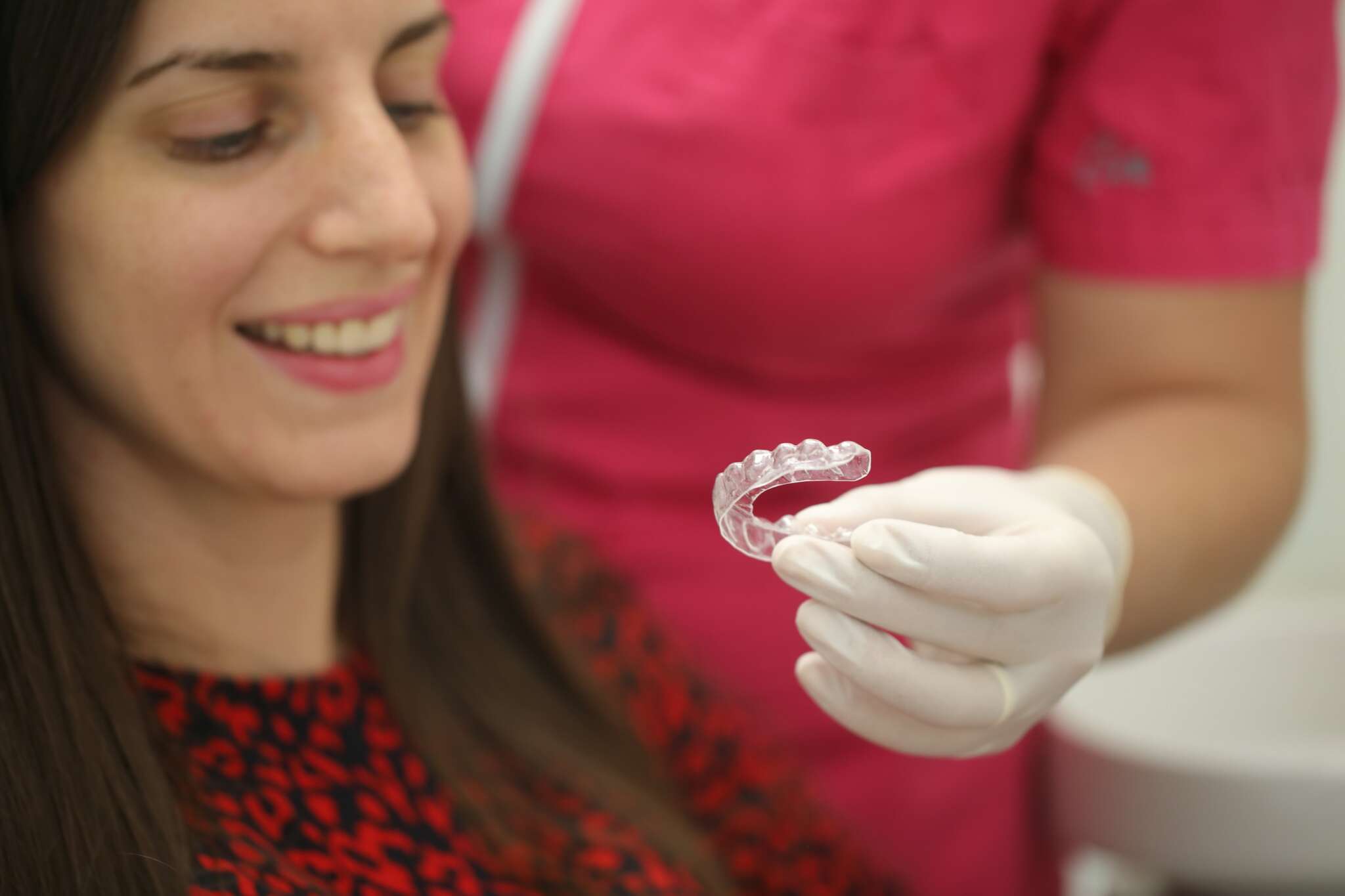 Nevidljivi aparatić za ravnanje zubi Dental Centar Pollak